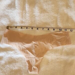 BNWT Victoria's Secret Nude Seamless Panty